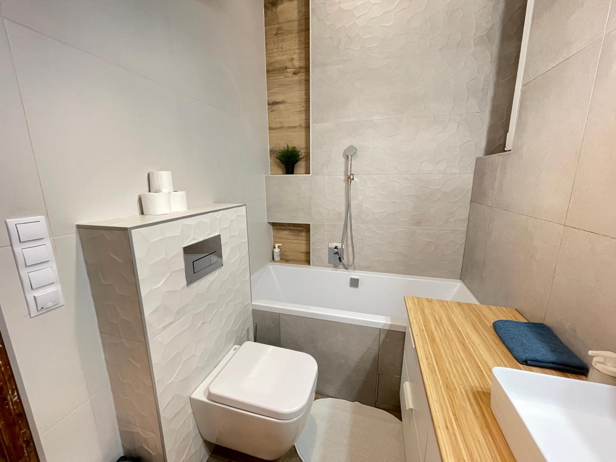 Romance Residency With Finn Sauna *